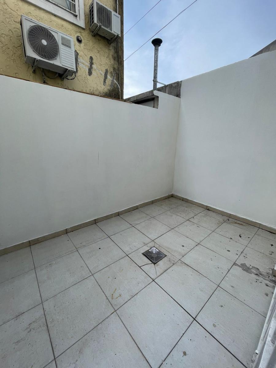 TRIPLEX 4 AMBIENTES AL FRENTE CON GARAGE PARA DOS AUTOS, PATIO Y LAVADERO. — foto 15