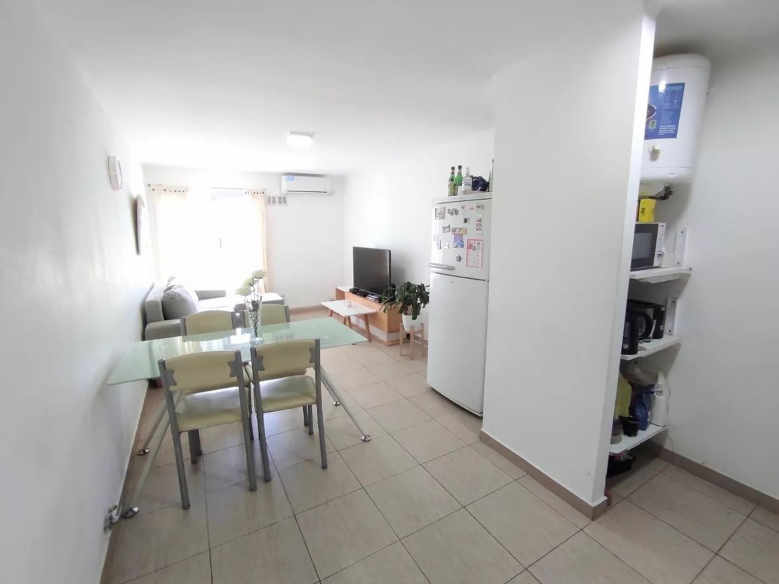 Departamento en planta baja al contrafrente de 2 ambientes, edificio con parque, parrilla y sector de lavado. Villa Luzuriaga — foto 7