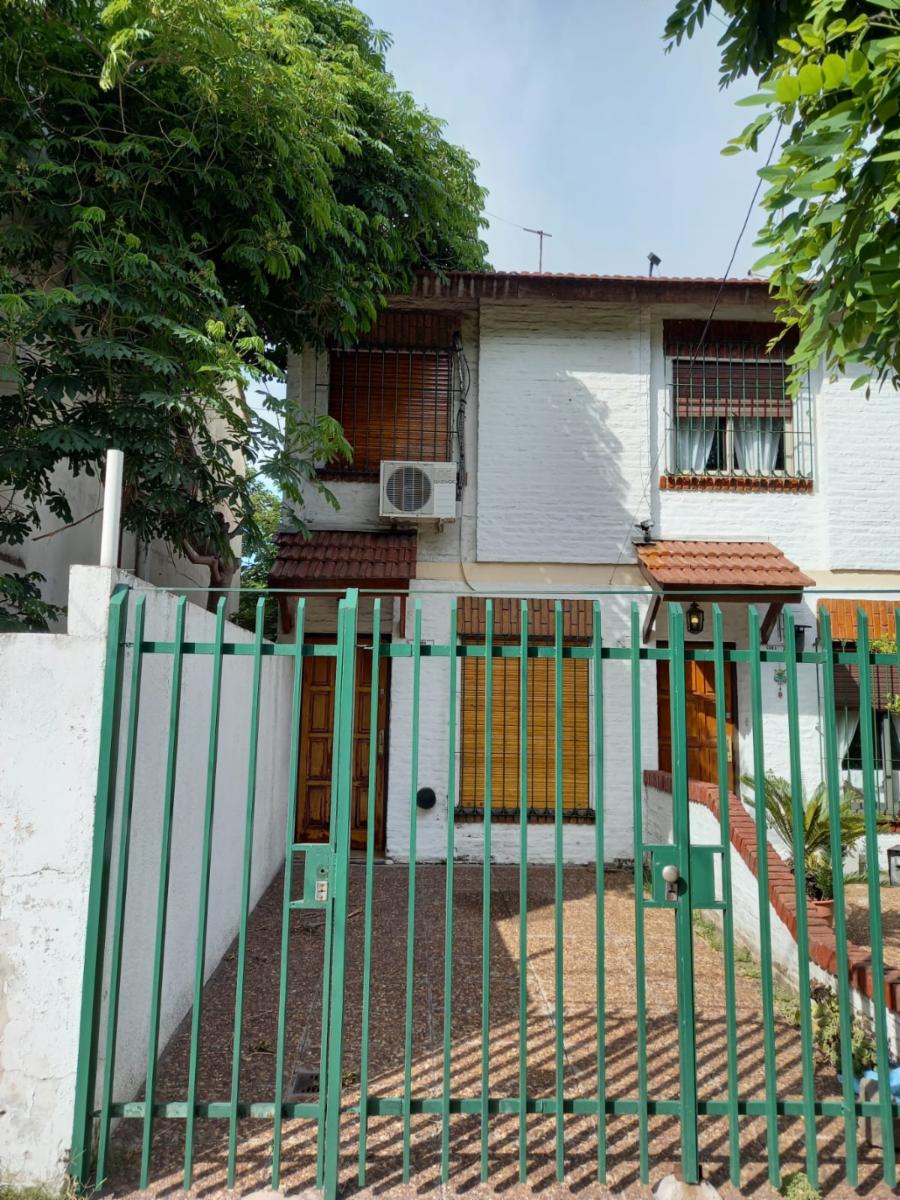 OPORTUNIDAD - Duplex 3 ambientes al frente con cochera propia y patio