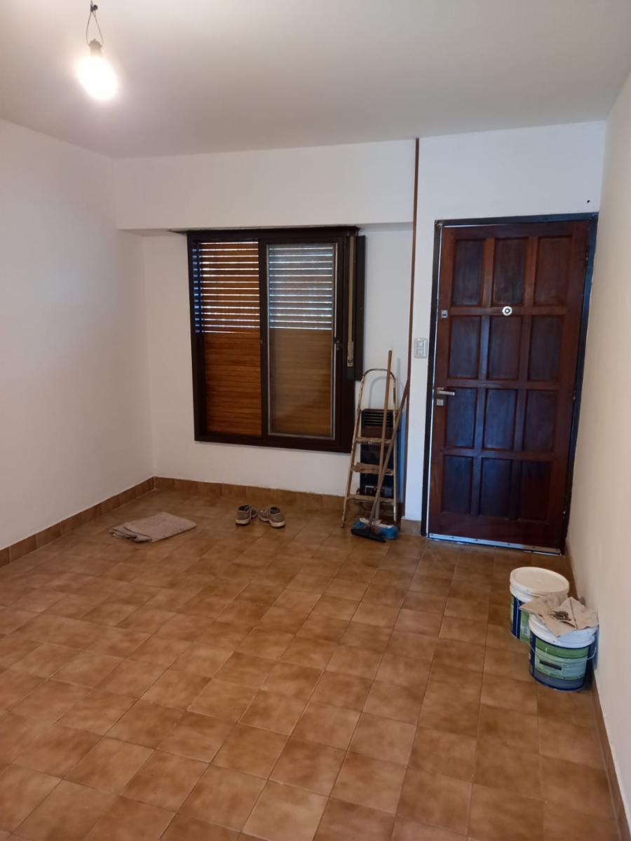 OPORTUNIDAD - Duplex 3 ambientes al frente con cochera propia y patio — foto 6