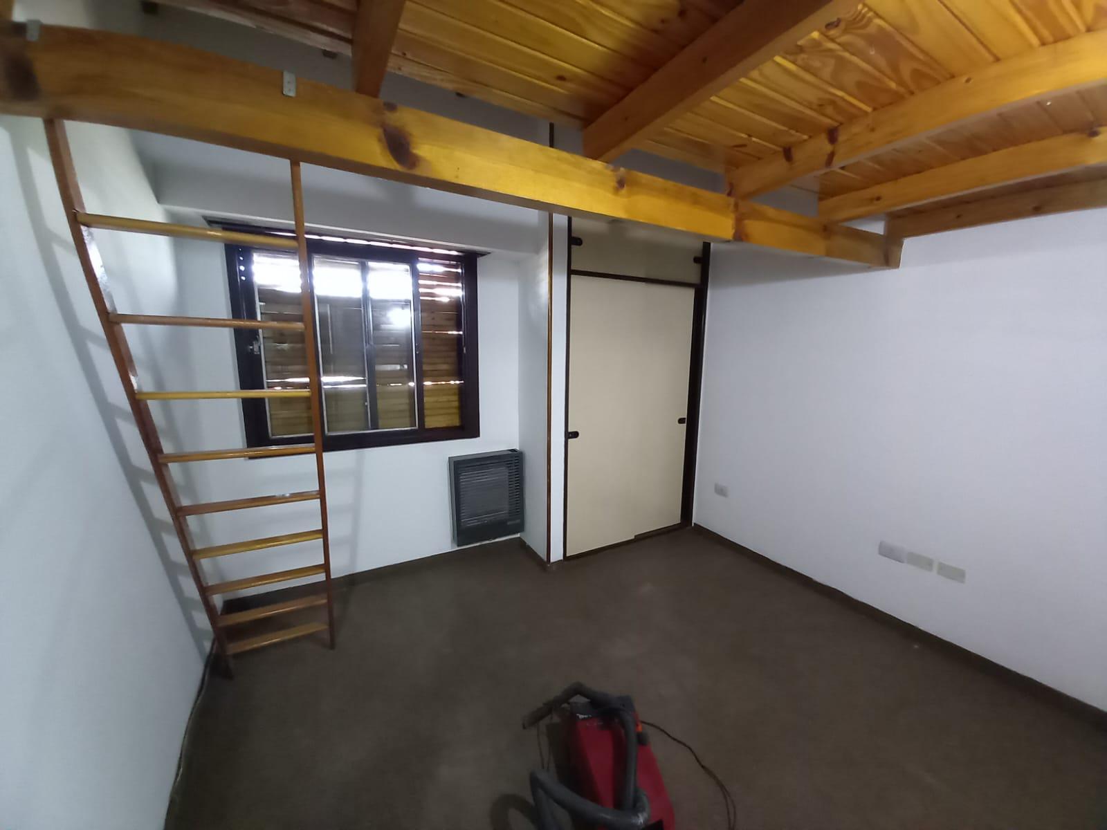 OPORTUNIDAD - Duplex 3 ambientes al frente con cochera propia y patio — foto 13