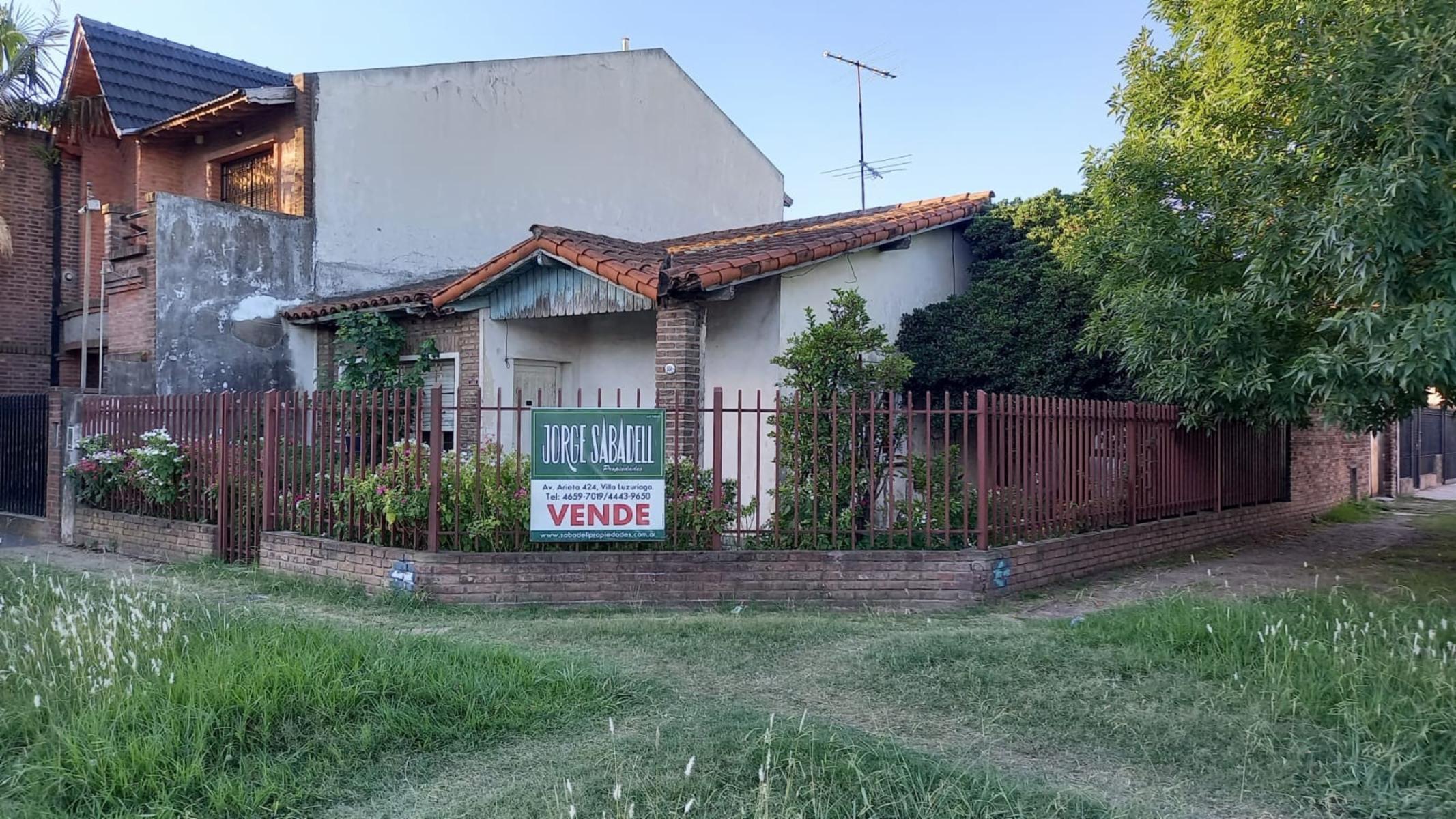 CHALET DE 3 AMBIENTES A RECICLAR O DEMOLER — foto 3