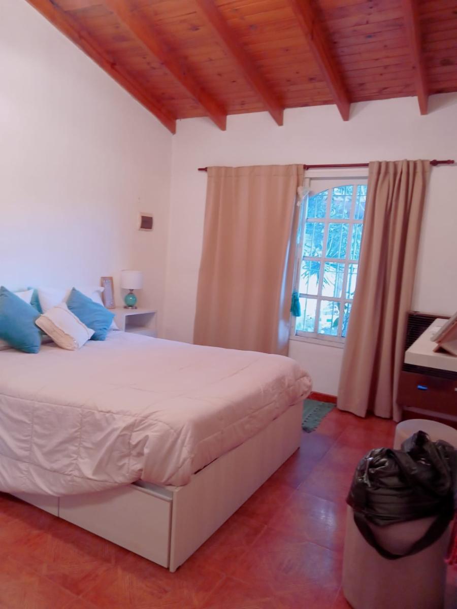 CHALET DE 4 AMBIENTES CON DOS LOCALES AL FRENTE — foto 11
