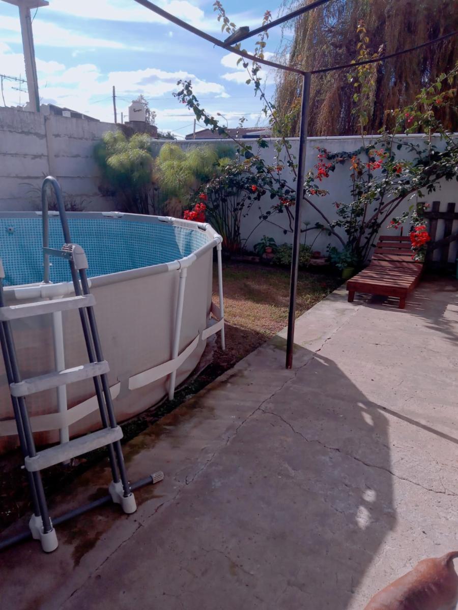 CHALET DE 4 AMBIENTES CON DOS LOCALES AL FRENTE — foto 13