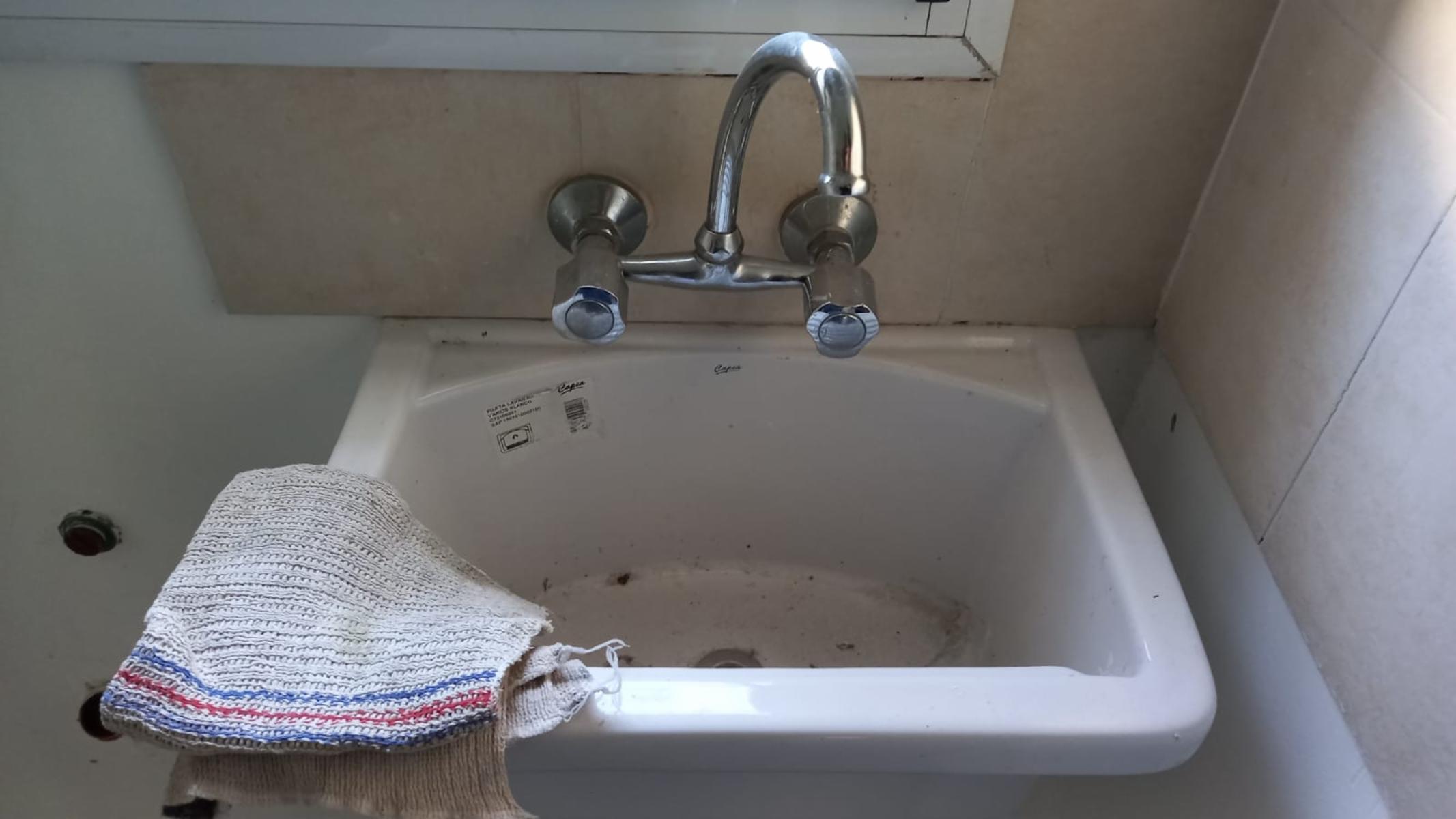 Excelente monoambiente con cochera cubierta, muy buen estado. Villa Luzuriaga — foto 10