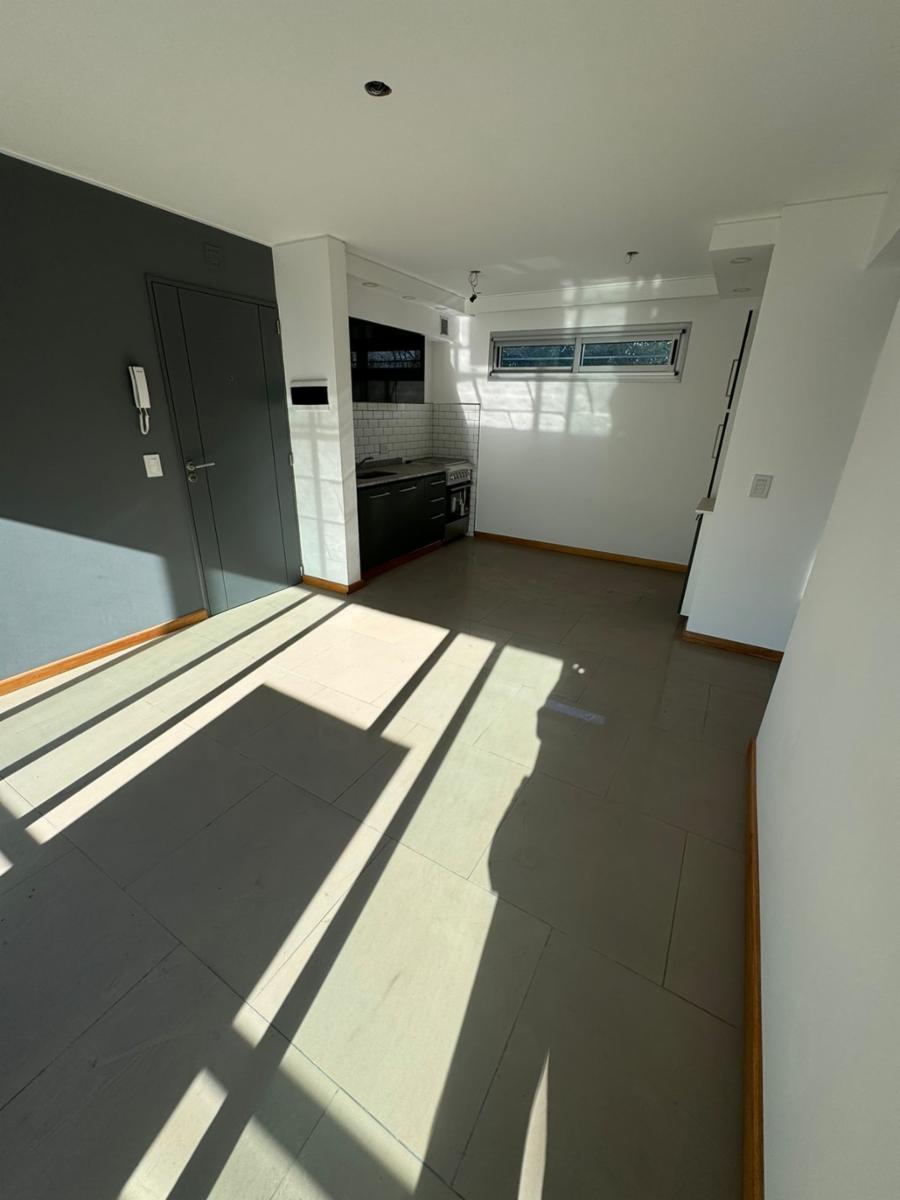 Excelente departamento 2 ambientes a estrenar en primer piso con balcónal frente. Haedo. Apto Credito — foto 3