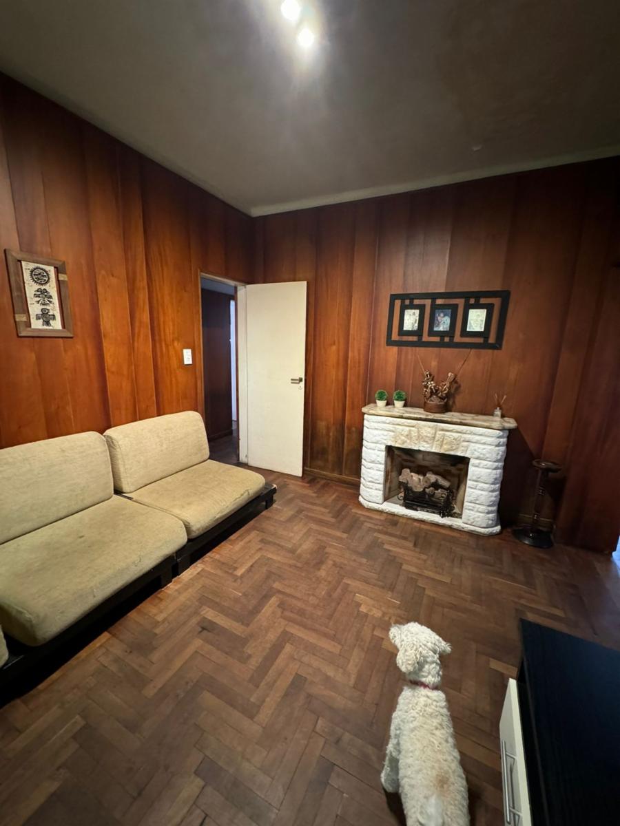 CHALET DE 3 AMBIENTES SOBRE AV. ARIETA CON GARAGE, FONDO CON LAVADERO Y PARRILLA. SOBRE LOTE DE 10 X 22. VILLA LUZURIAGA — foto 8