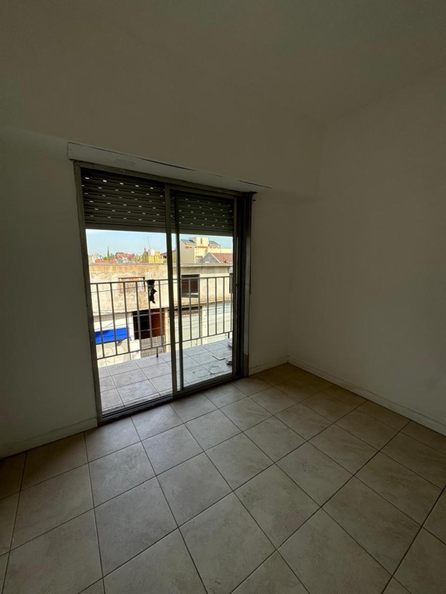 Departamento 2 ambientes con balcón al frente, excelente ubicación esquina Av. Arieta. APTO CREDITO — foto 8