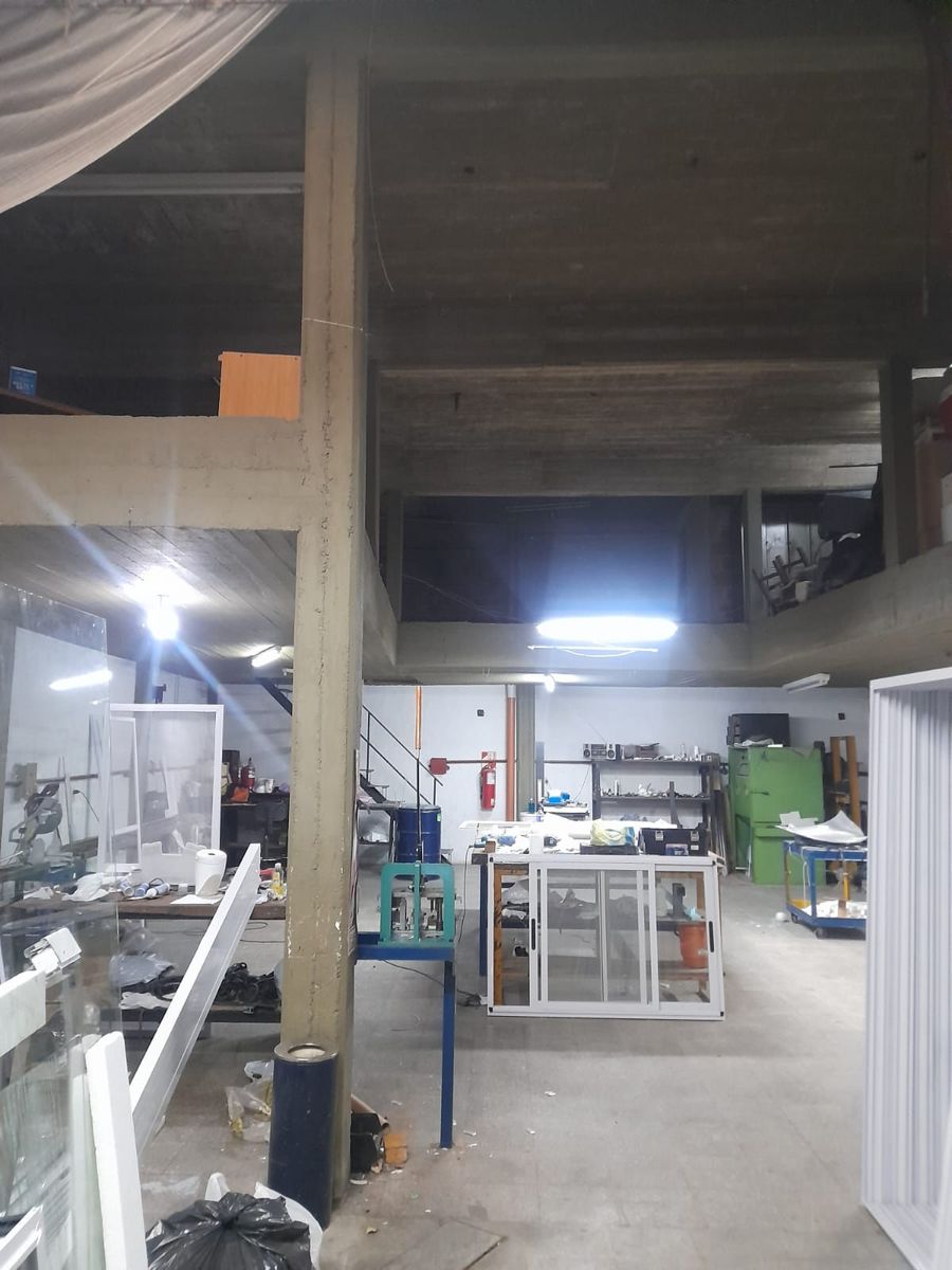 galpon en ph con amplio entrepiso en U — foto 4
