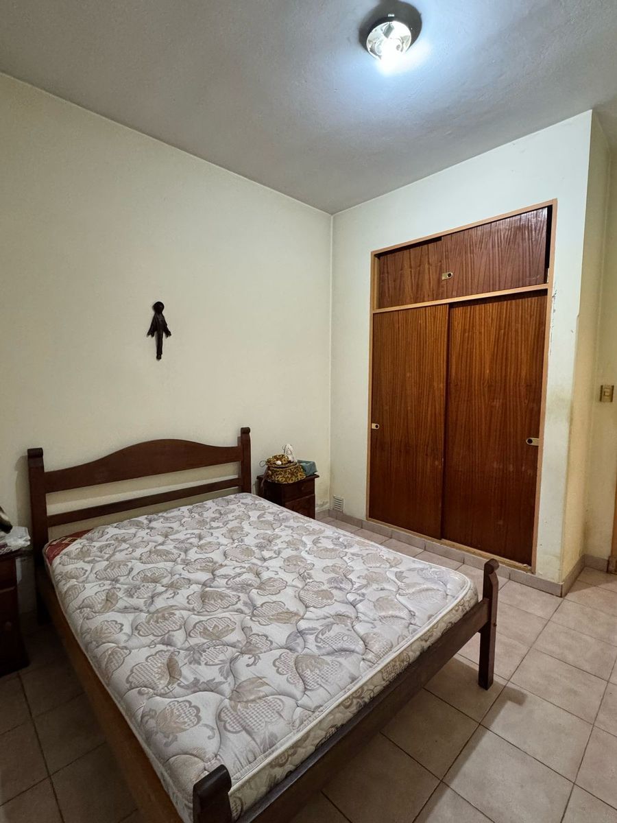 Casa americana 3 ambientes con jardín, garage cubierto, quincho yampliofondo con cuarto de herramientas. Excelente propiedad,ubicacióninmejorable a metros de Av. Arieta — foto 9