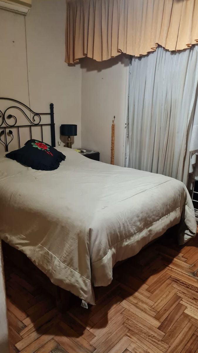 Casa americana 3 ambientes con garage, amplio fondo con pileta y quinchocon parrilla. — foto 4