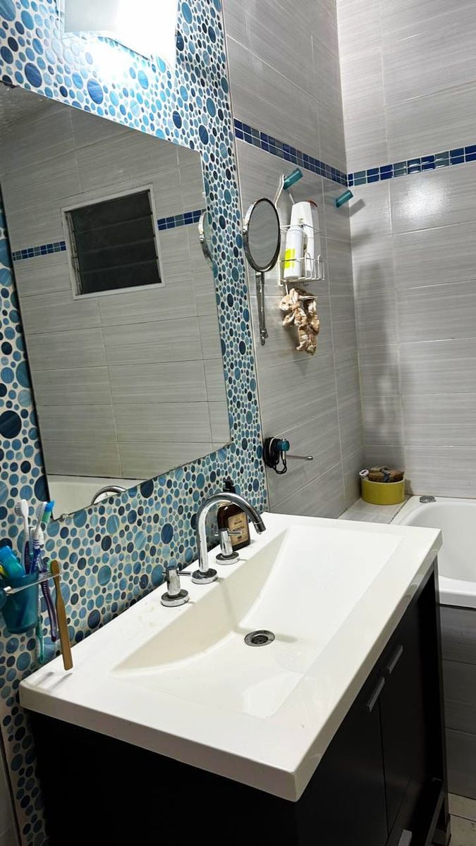 casa ph 4 ambientes con un local con 2 baños se vende todo en block — foto 13