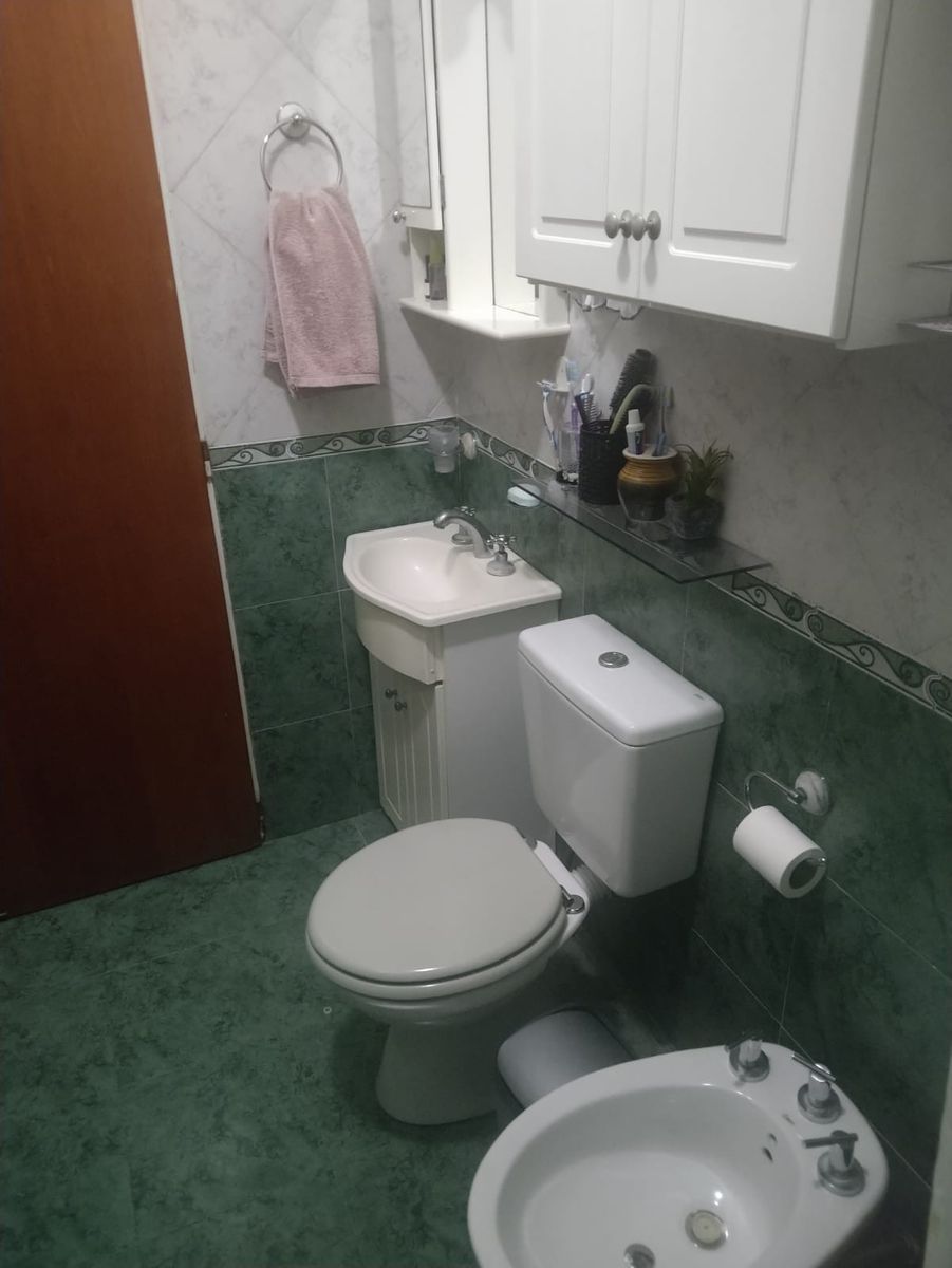 EXCELENTE DEPTO 2 AMBIENTES CON AMPLIA TERRAZA PROPIA / APTO CREDITO — foto 7
