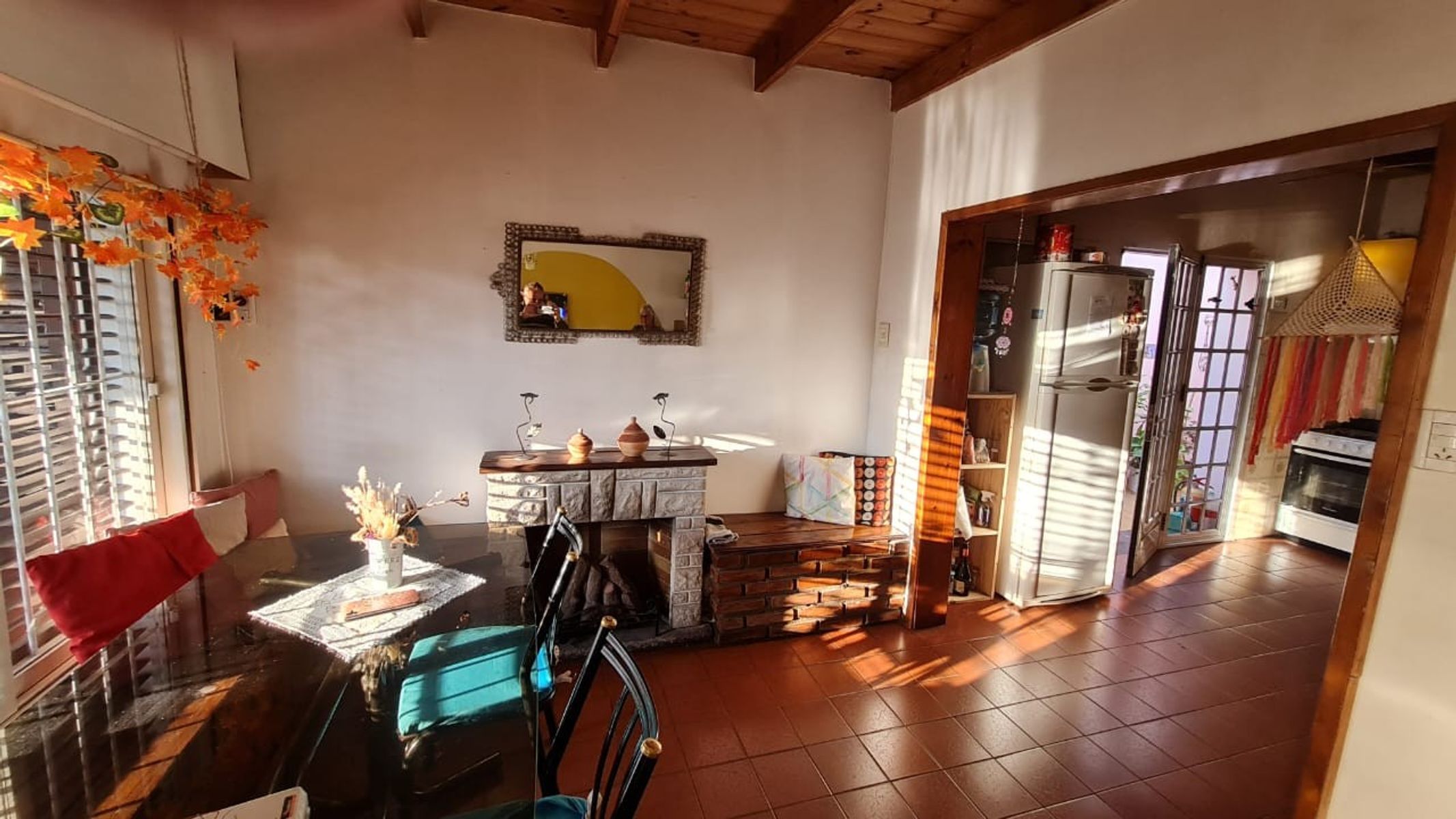 Casa Americana 3 ambientes mas escritorio, amplio fondo con pileta, quincho y lavadero. NUEVO VALOR — foto 6