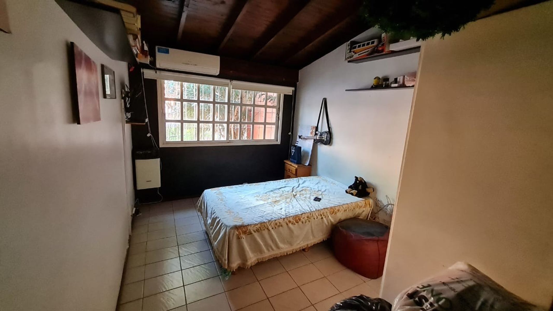 Casa Americana 3 ambientes mas escritorio, amplio fondo con pileta, quincho y lavadero. NUEVO VALOR — foto 8