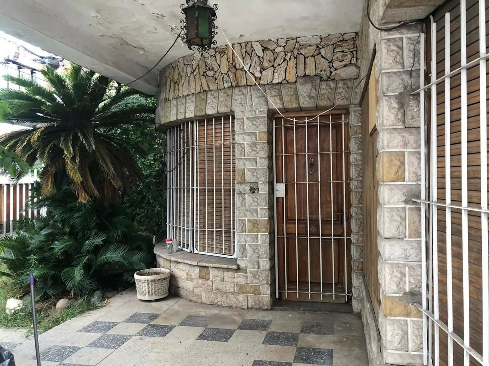 Casa tipo americana 3 ambientes s/lote de 10 x 29 con garage, fondo y terraza. OPORTUNIDAD — foto 4