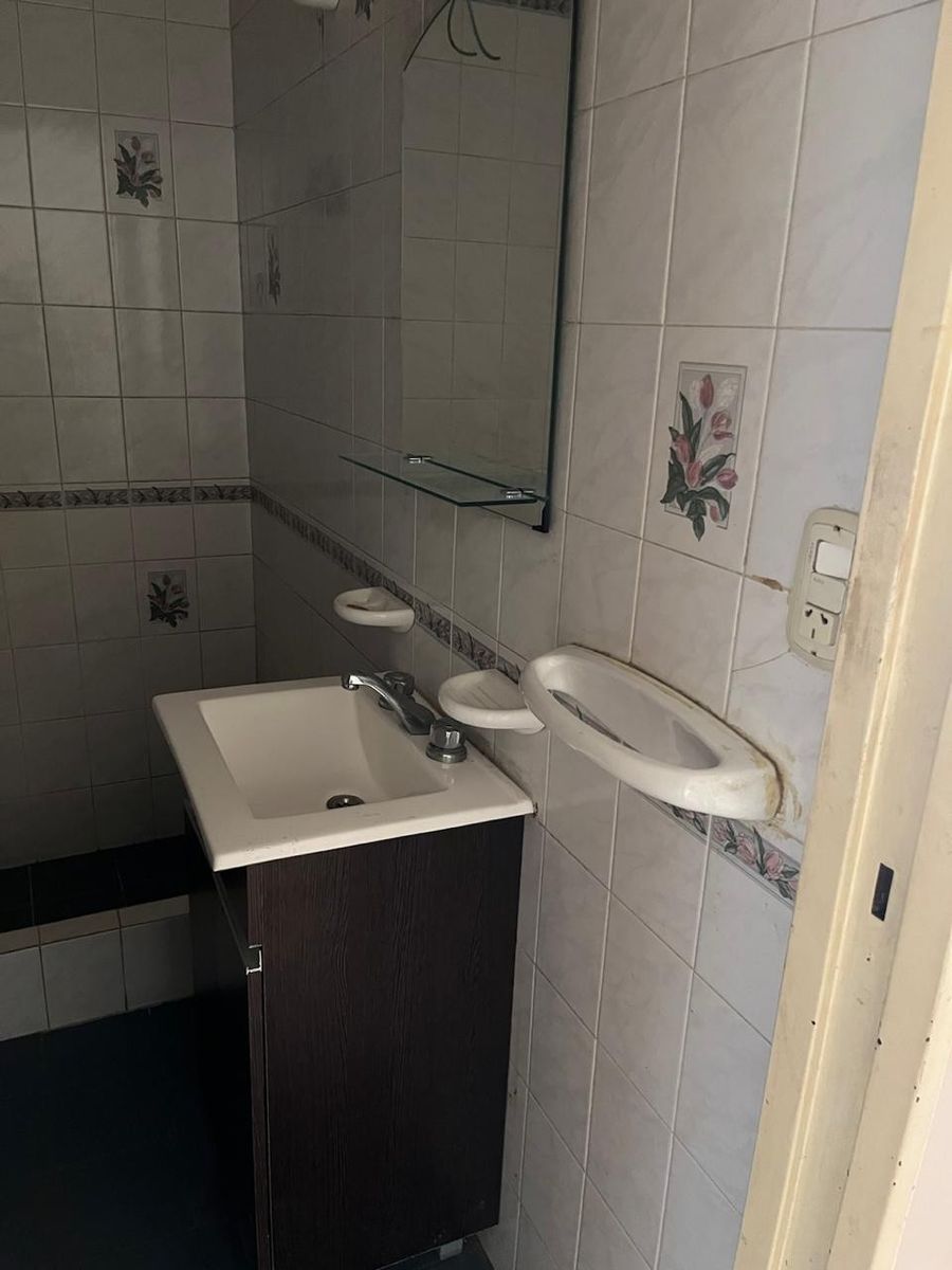 Departamento 2 ambientes + escritorio al frente con balcón. RAMOS MEJIA — foto 2