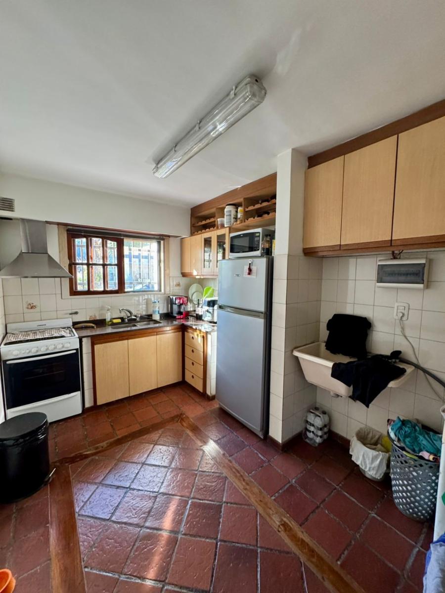 Excelente departamento 4 ambientes al frente en planta baja con entrada independiente. Villa Luzuriaga. NUEVO VALOR