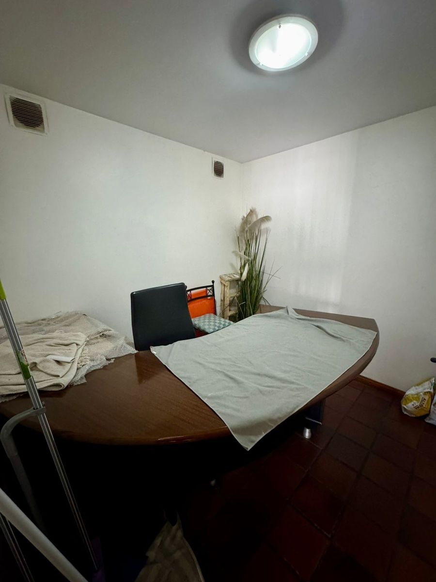 Excelente departamento 4 ambientes al frente en planta baja con entrada independiente. Villa Luzuriaga. NUEVO VALOR — foto 3