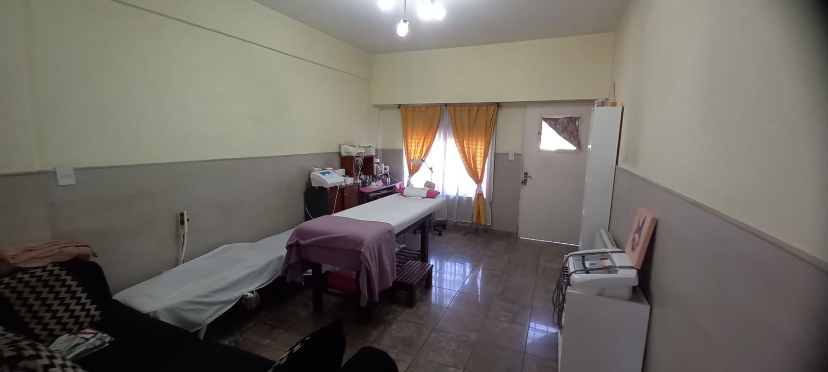 EXCELENTE CASA 4 AMBIERNTES TOTALMENTE RECICLADA CON CALEFACCION XRADIADORES CON CALDERA — foto 2