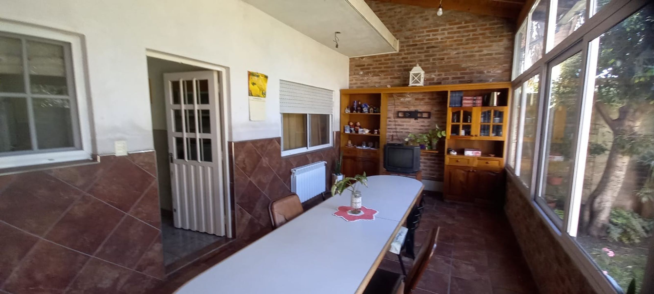 EXCELENTE CASA 4 AMBIERNTES TOTALMENTE RECICLADA CON CALEFACCION XRADIADORES CON CALDERA — foto 6