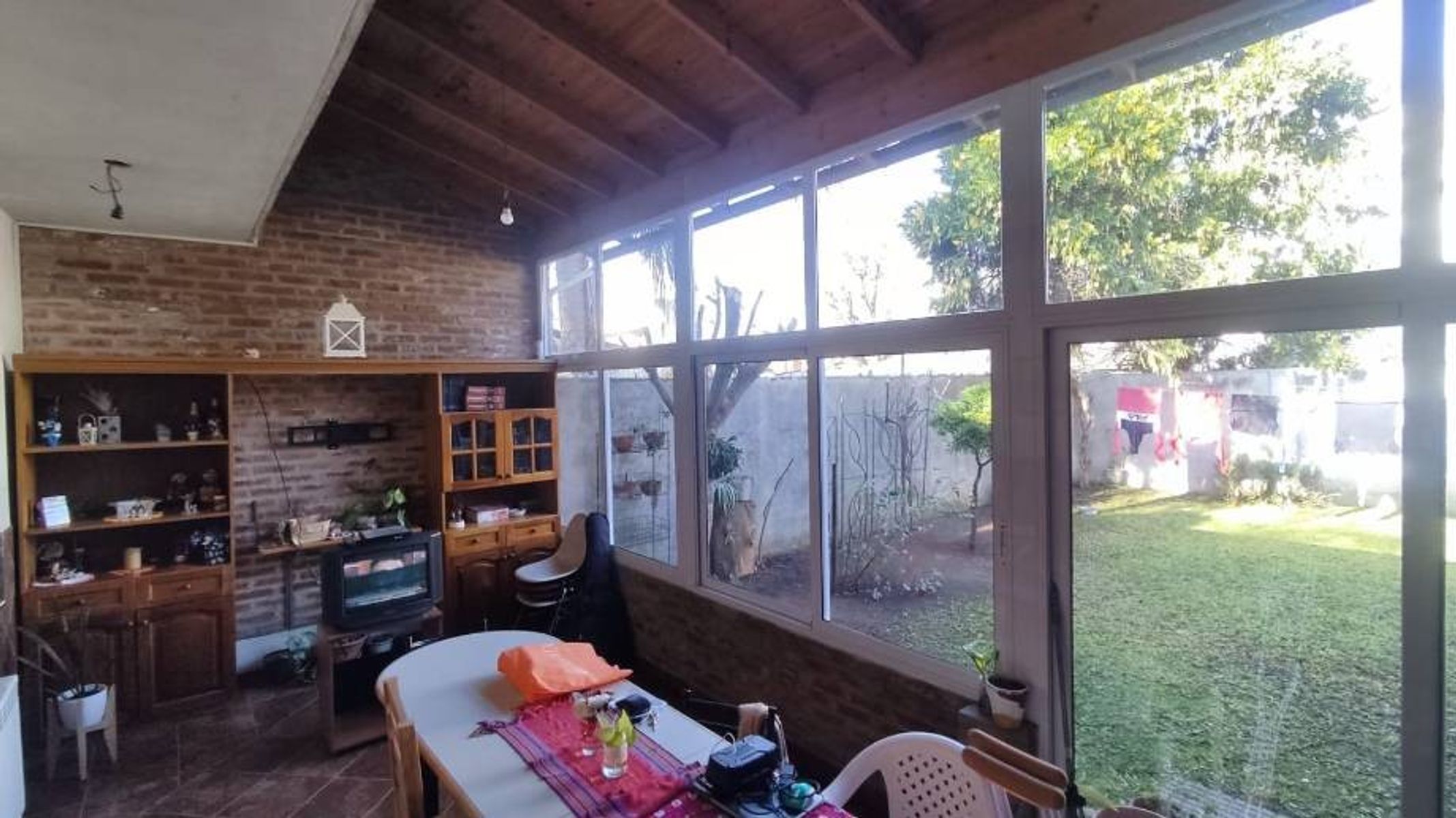 EXCELENTE CASA 4 AMBIERNTES TOTALMENTE RECICLADA CON CALEFACCION XRADIADORES CON CALDERA — foto 8