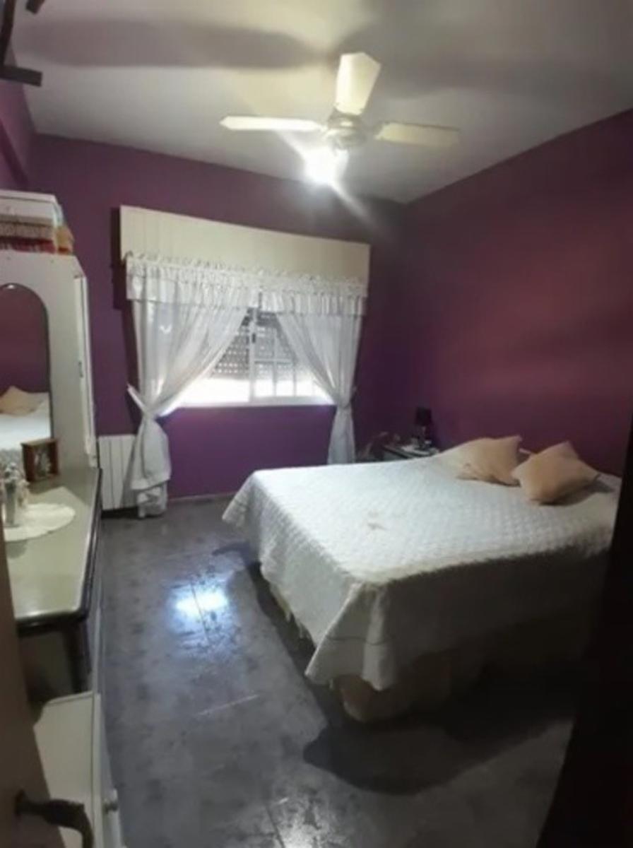 EXCELENTE CASA 4 AMBIERNTES TOTALMENTE RECICLADA CON CALEFACCION XRADIADORES CON CALDERA — foto 13