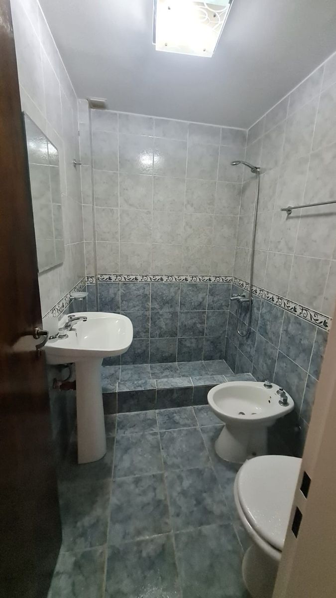 Departamento 2 ambientes planta baja con patio, Villa Luzuriaga — foto 3