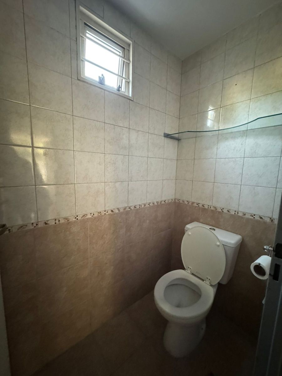 Local comercial de 59 m2 a metros de Av Pte Peron, excelente ubicacion — foto 14