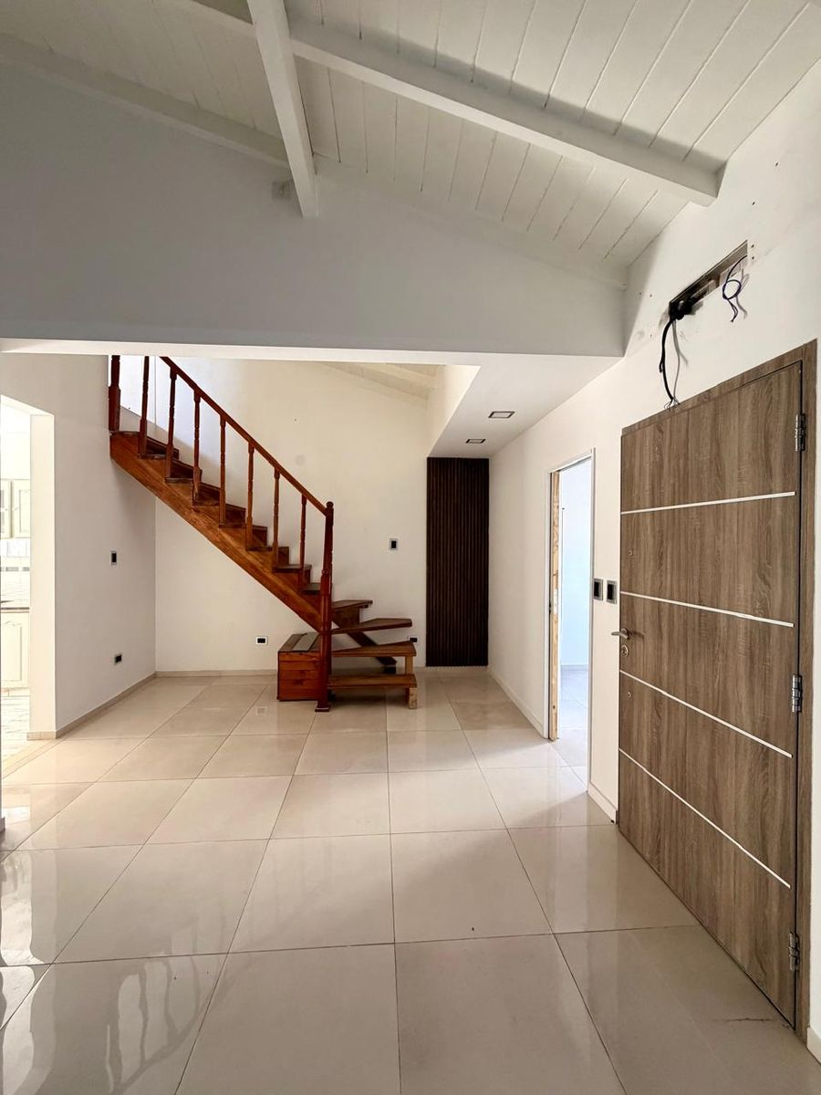 Excelente Chalet PH de 3 Ambientes Moderno con Patio y Parrilla. VillaLuzuriaga. OPORTUNIDAD — foto 5