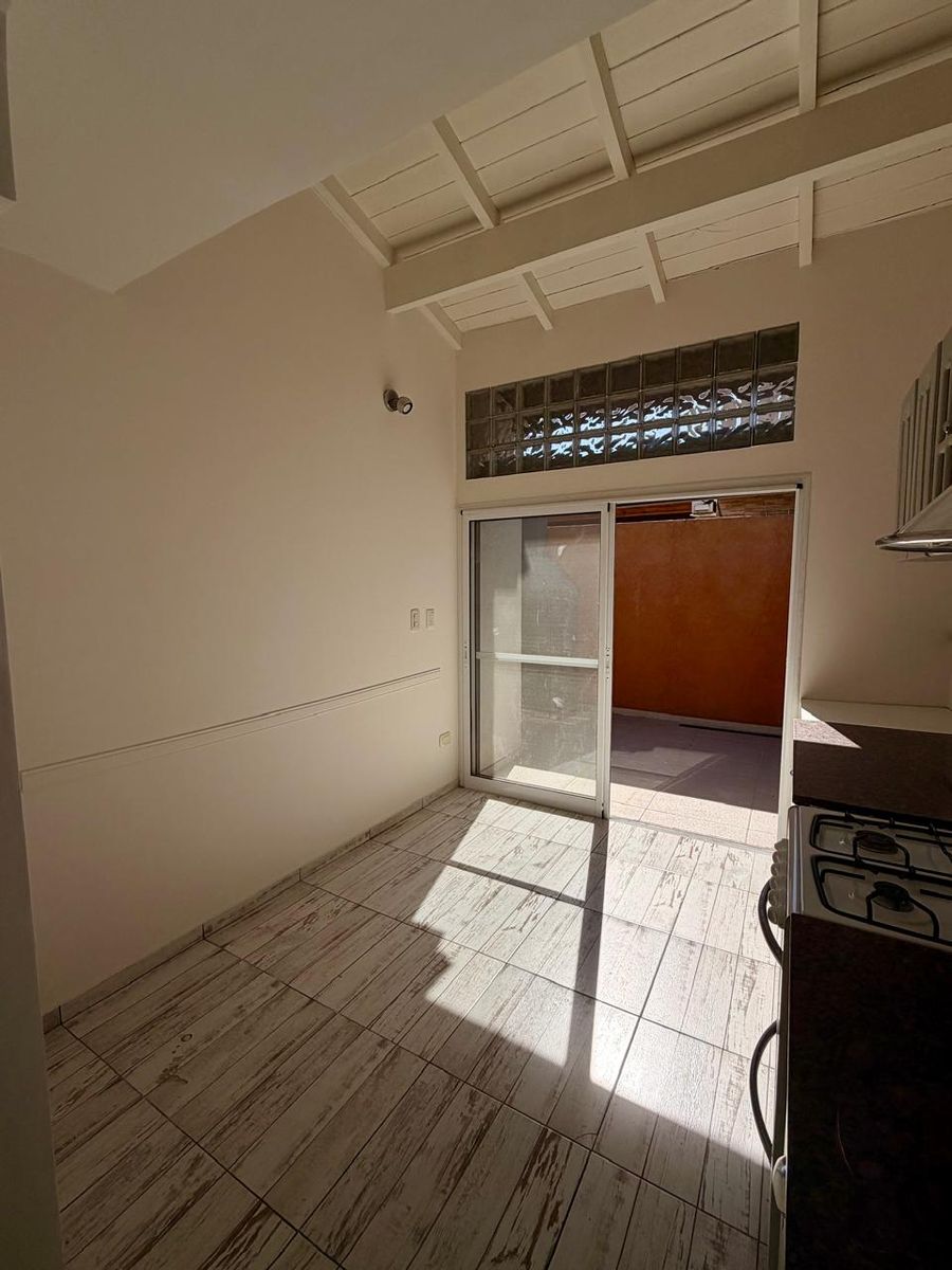 Excelente Chalet PH de 3 Ambientes Moderno con Patio y Parrilla. VillaLuzuriaga. OPORTUNIDAD — foto 11