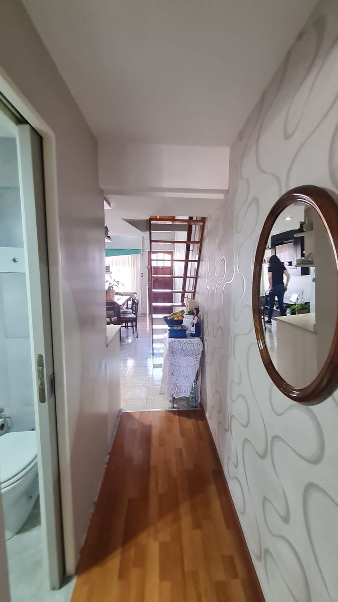 EXCELENTE DEPARTAMENTO 2 AMBIENTES + ESCRITORIO EN 1º PISO AL FRENTE CON BALCON. APTO CREDITO. — foto 6
