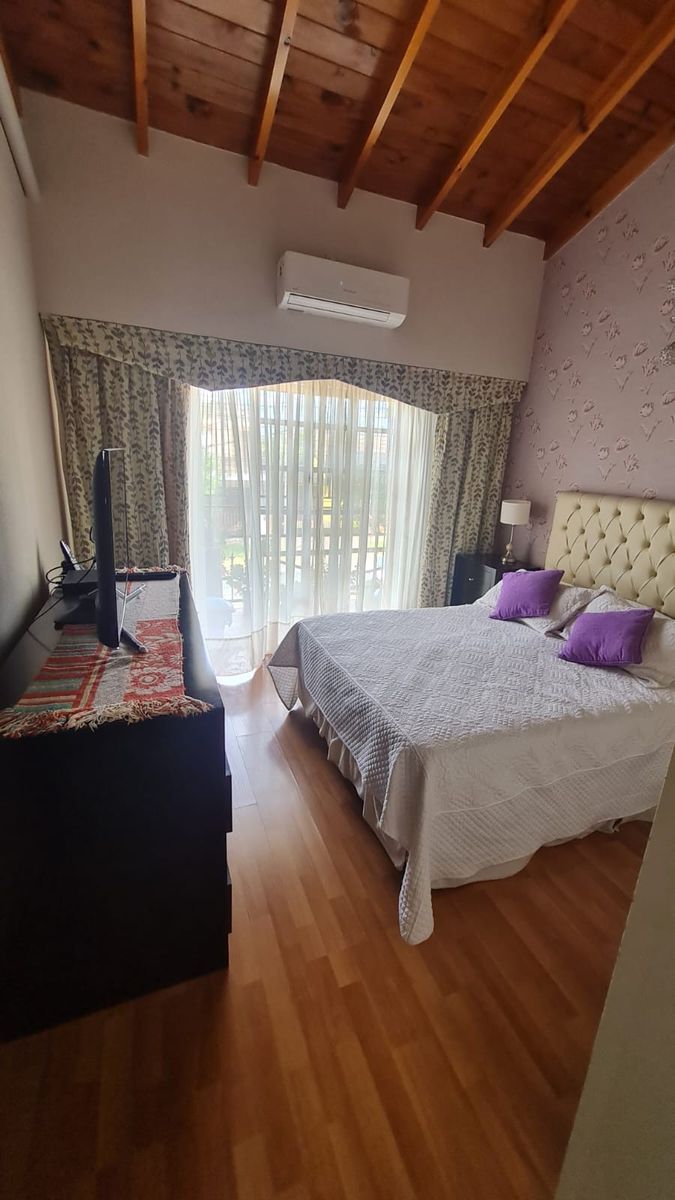 EXCELENTE DEPARTAMENTO 2 AMBIENTES + ESCRITORIO EN 1º PISO AL FRENTE CON BALCON. APTO CREDITO. — foto 8