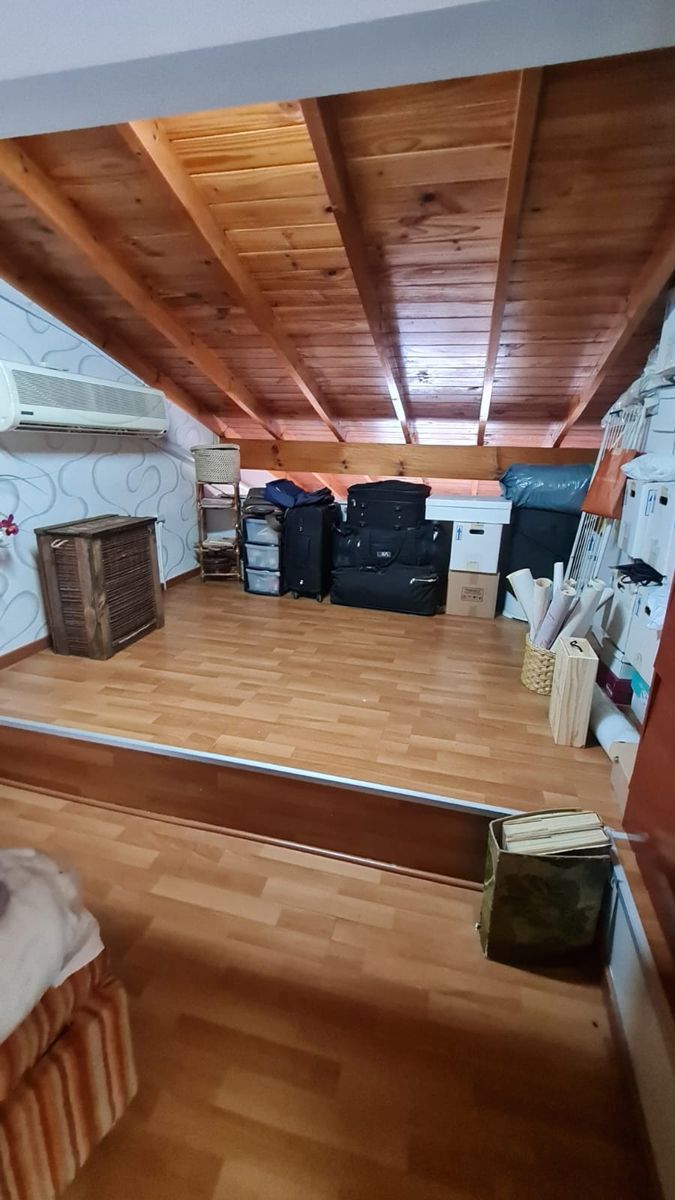 EXCELENTE DEPARTAMENTO 2 AMBIENTES + ESCRITORIO EN 1º PISO AL FRENTE CON BALCON. APTO CREDITO. — foto 10