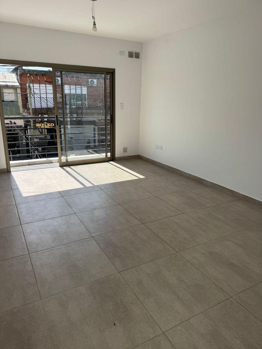 Departamento 2 Ambientes a estrenar con balcon, patio y terraza, sobreAv. Arieta - Apto Crédito — foto 2