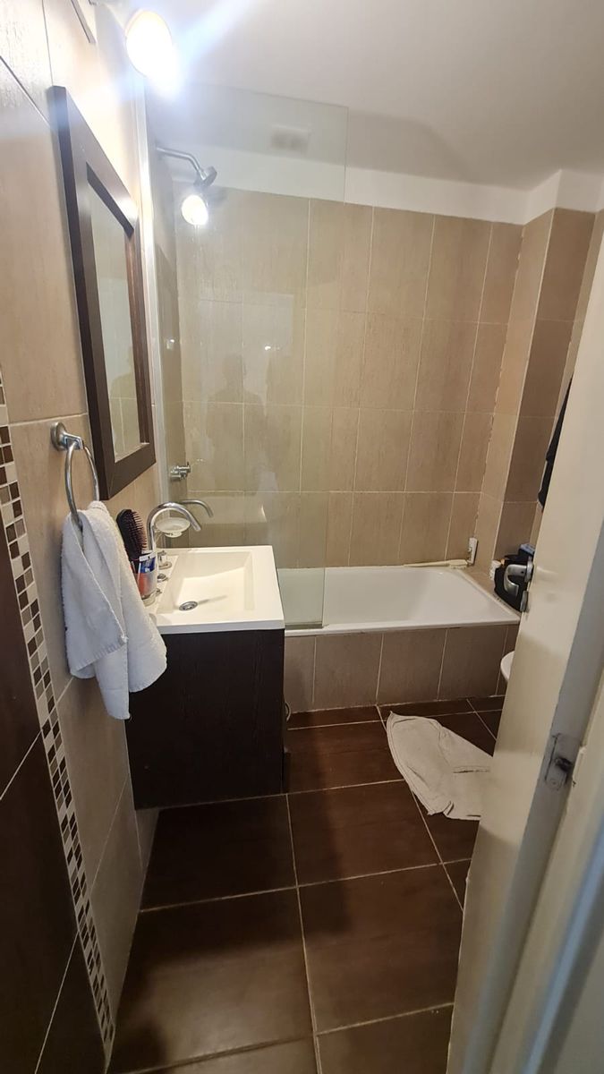 Excelente departamento 3 ambientes + escritorio, tipo duplex con balconal frente y al contrafrente. APTO CREDITO. A metros de Avenida Arieta,centro comercial de Villa Luzuriaga. — foto 12