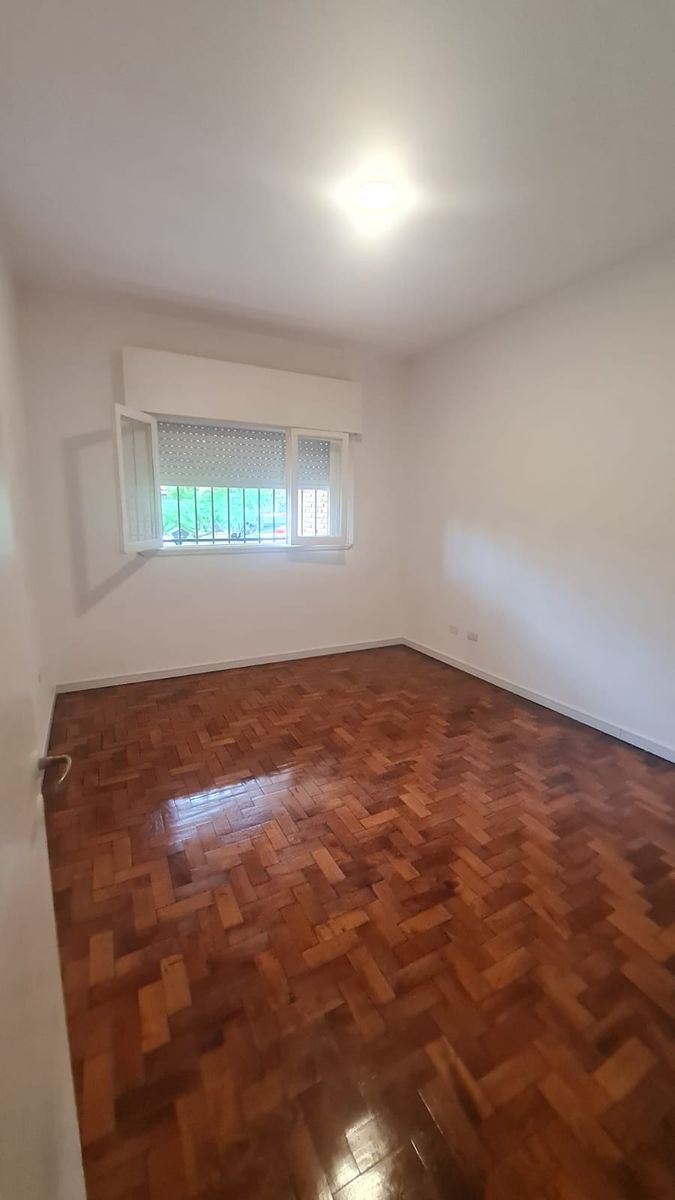 EXCELENTE CHALET RECICLADO A NUEVO DE 3 AMBIENTES EN BARRIO MARINA — foto 6