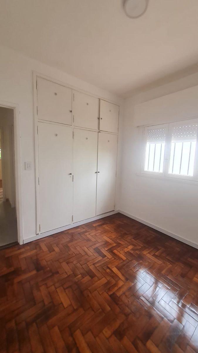 EXCELENTE CHALET RECICLADO A NUEVO DE 3 AMBIENTES EN BARRIO MARINA — foto 13