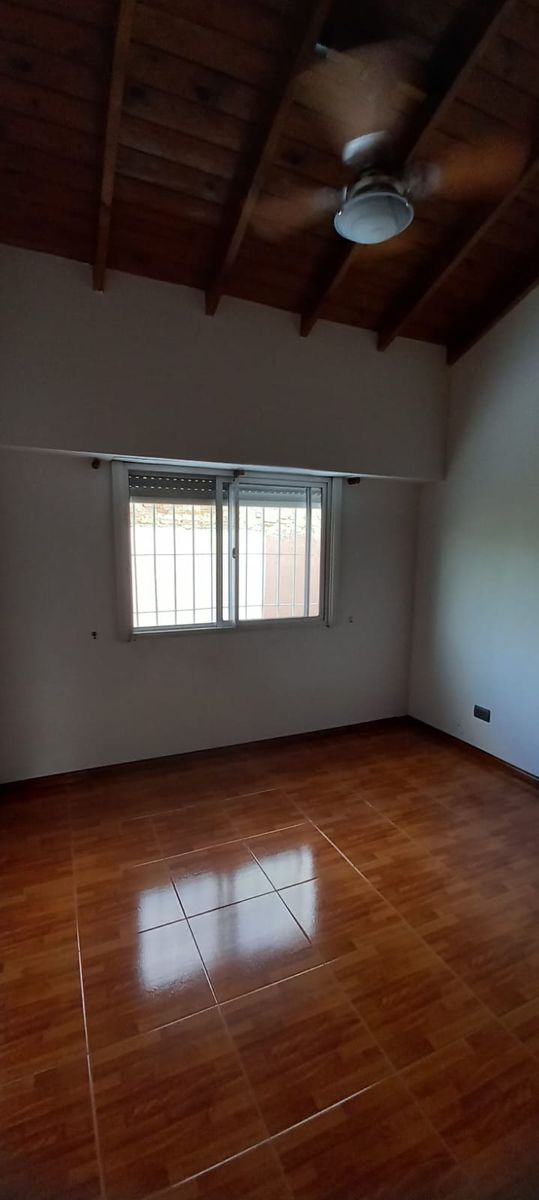 DUPLEX 3 AMBIENTES CON COCHERA Y PATIO. EN EXCELENTE ESTADO, SOBRE ILLIA. - 13