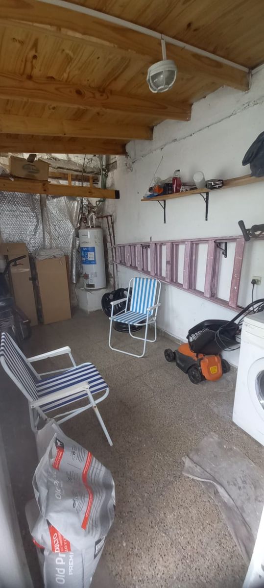 casa en dos plantas 3 ambientes con fondo y garage — foto 14