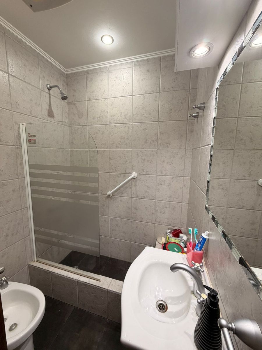 Impecable casa de 4 ambientes con parque, piscina, quincho y garage automático. Villa Luzuriaga — foto 9