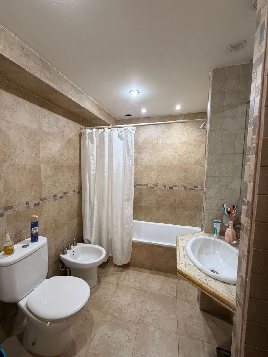 Impecable casa de 4 ambientes con parque, piscina, quincho y garage automático. Villa Luzuriaga — foto 15