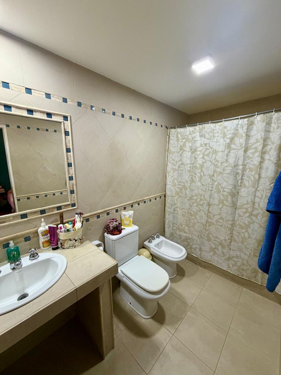 Impecable chalet PH 4 ambientes en dos plantas con piscina, quincho, fondo libre y excelente ubicación. APTO CREDITO — foto 14