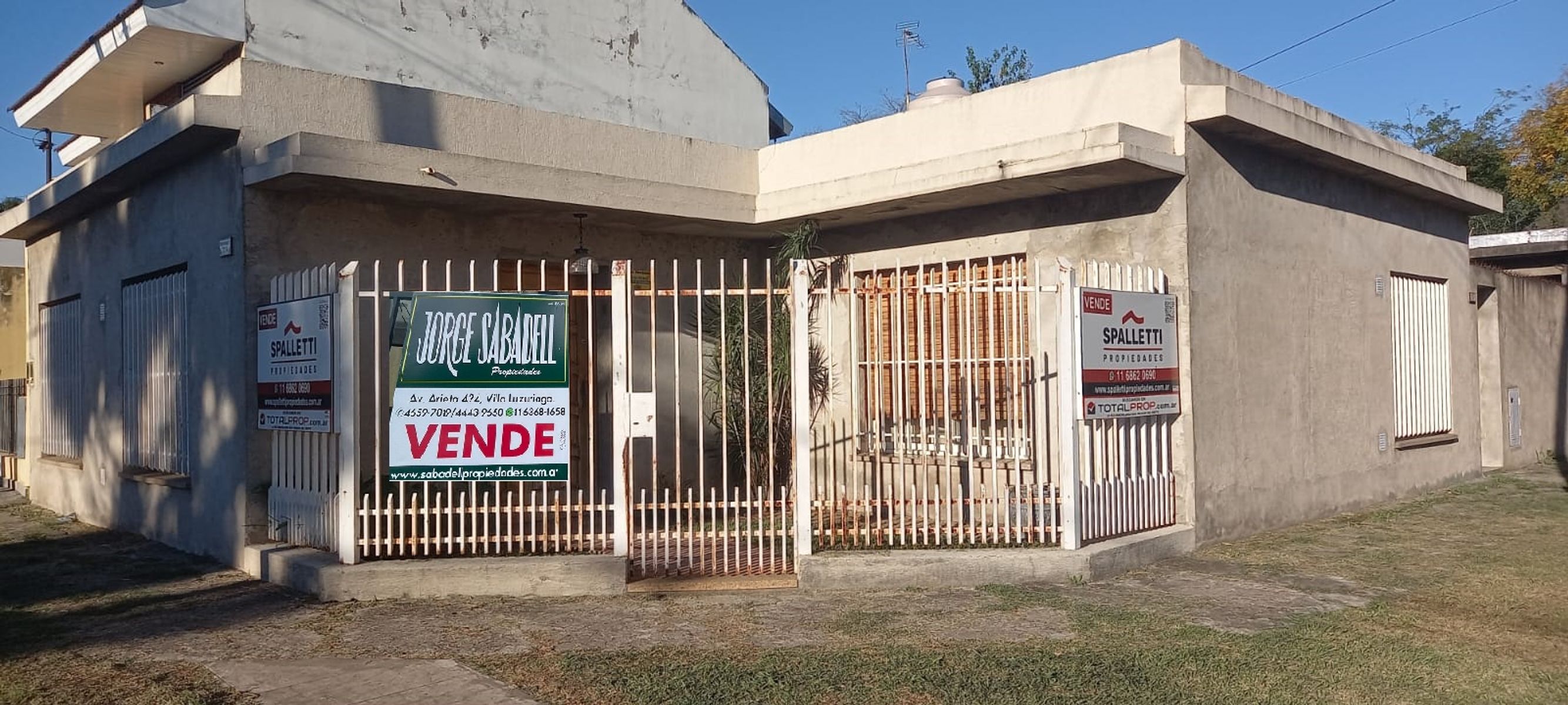 Casa 4 ambientes con garage y amplio patio - 3