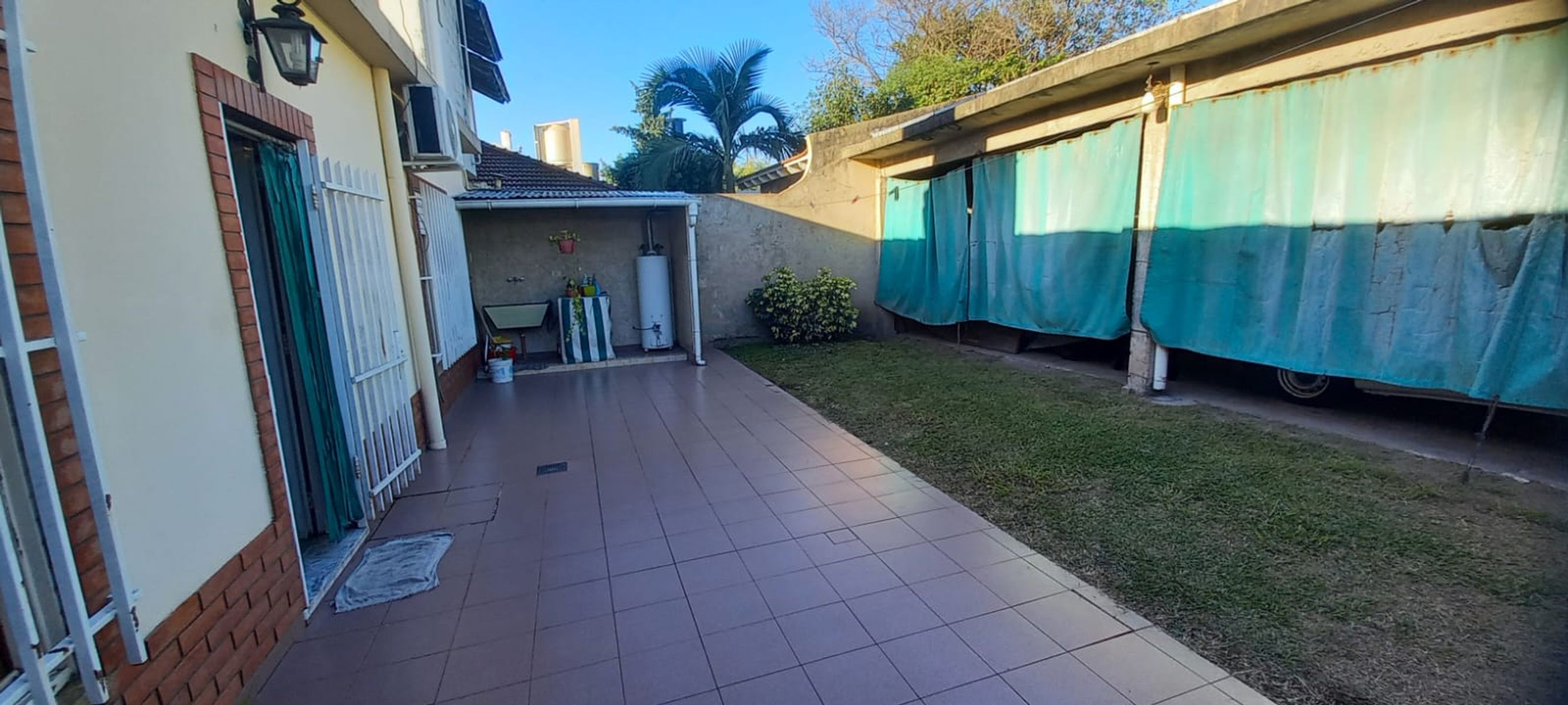 Casa 4 ambientes con garage y amplio patio - 19