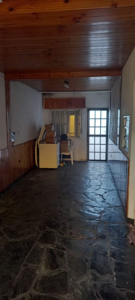 excelente casa 3 ambientes con garage y fondo libre - 3