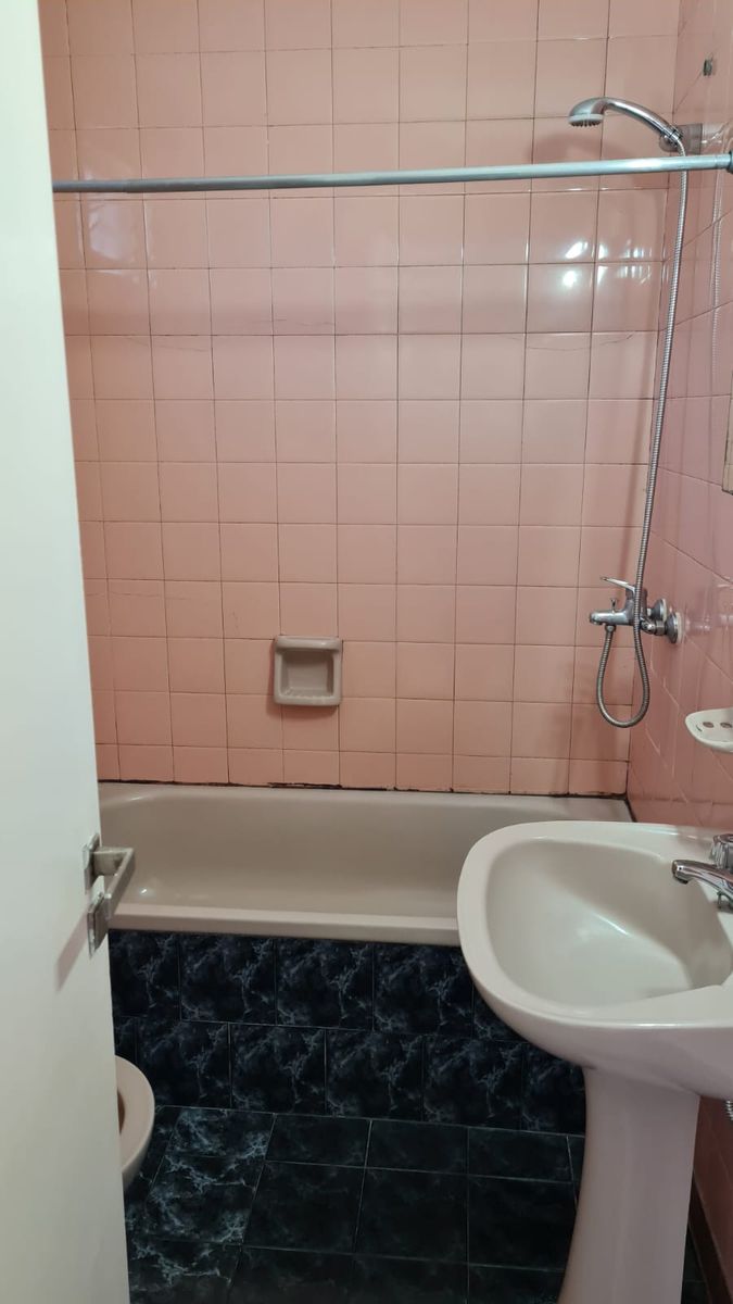 Excelente chalet 4 ambientes con espacio libre, garage, patio y terraza. APTO CREDITO. NUEVO VALOR - 13