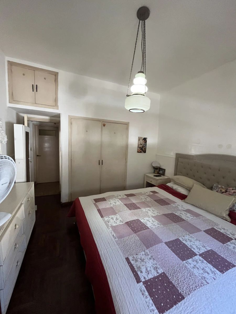 Chalet de 4 ambientes s/lote de 10 x 30 con garage y pileta - 4