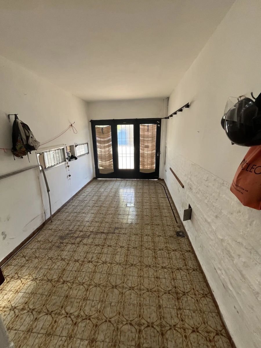 Chalet de 4 ambientes s/lote de 10 x 30 con garage y pileta - 15