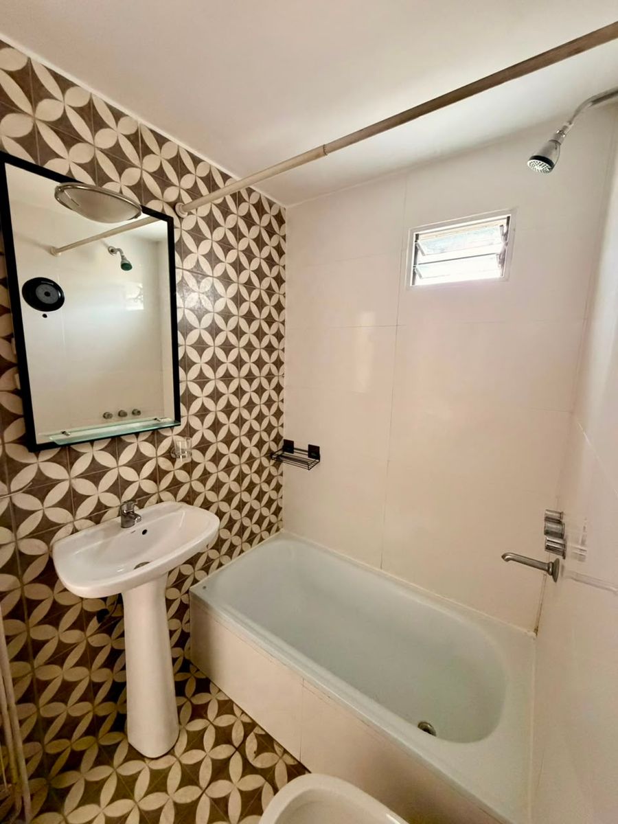 Excelente departamento 2 ambientes con terraza en comun con lavadero, sobre America. Villa Luzuriaga - 4